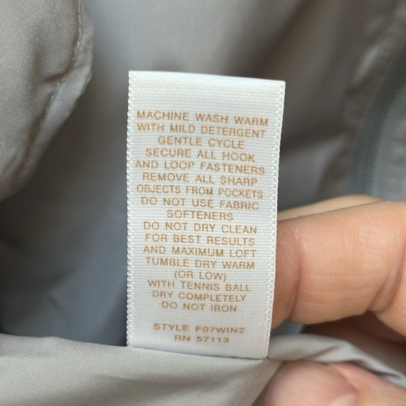 Eastern Mountain Sports Women’s Glacier Down Vest Cloud NWT Zipper Pockets Flaw - Picture 11 of 16